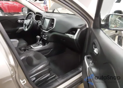 2018 Jeep Cherokee Latitude Plus 4X4 из США, поврежденный, VIN 1C4PJMLX4JD617620